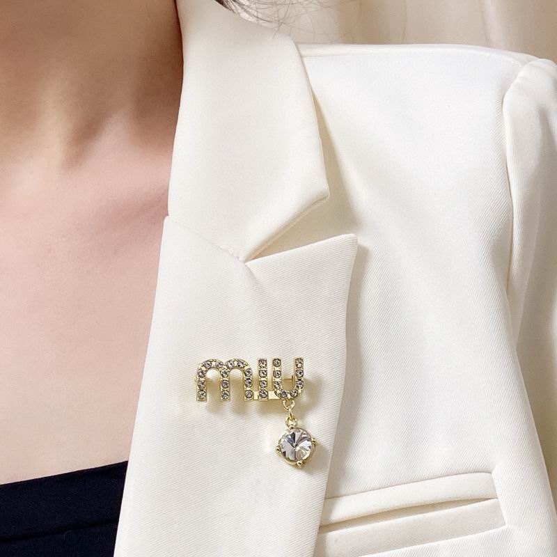 MiuMiu brooch 09yxq01